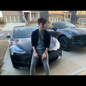 Meet your Posher, Blake